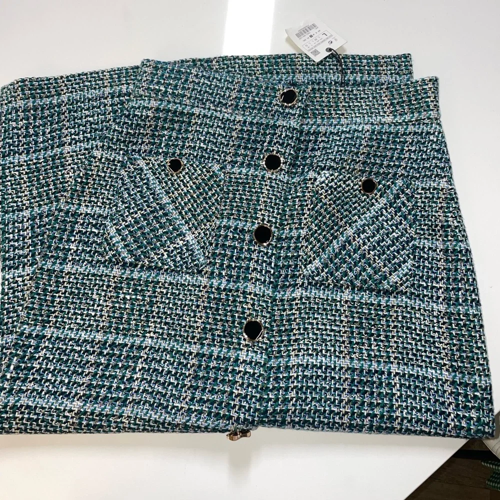Pattern Green Skirt - Picture 1 of 1